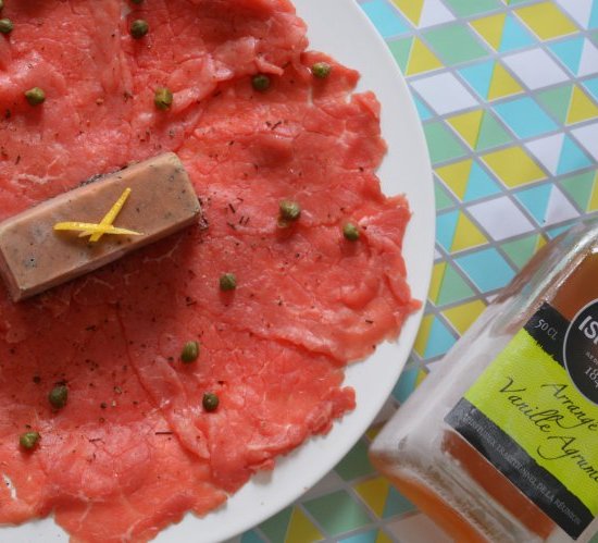 RAW BEEF CARPACCIO WITH ITS MANDARIN AND RED BASIL SORBET