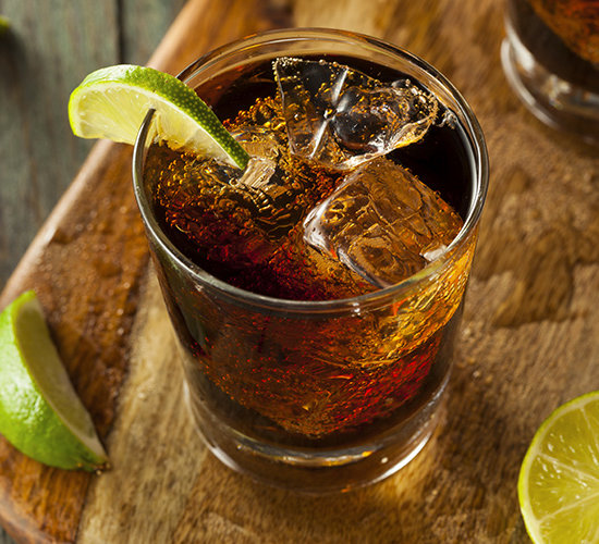 UN CUBA LIBRE, UNE RECETTE EXPRESS